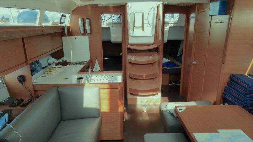 Sailing yacht Dufour 412 Blue 4 U