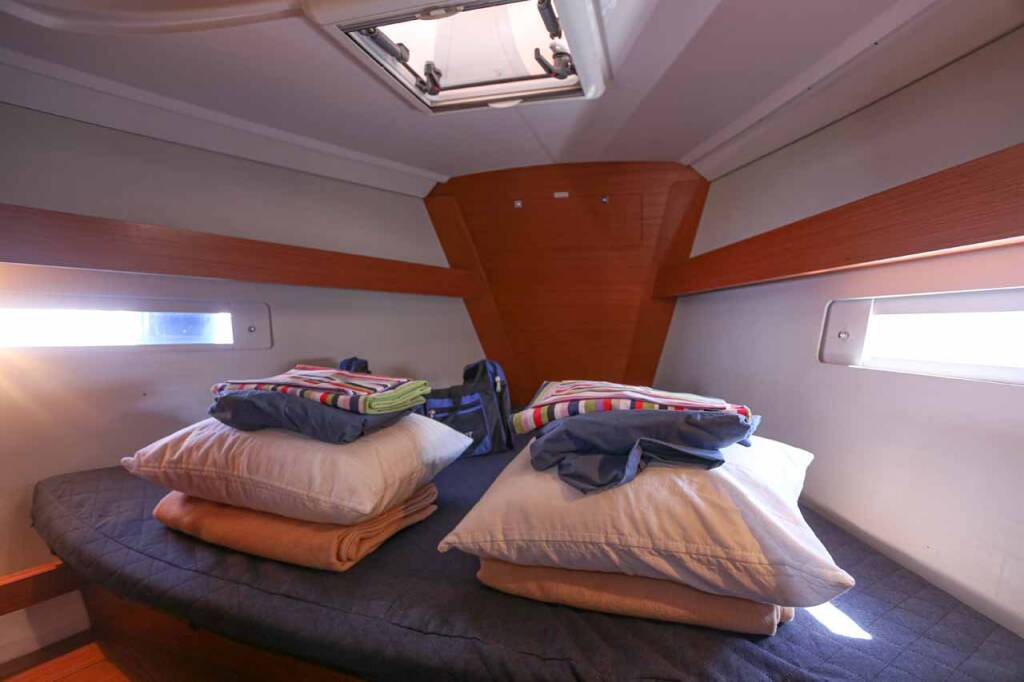Sailing yacht Dufour 412 Blue Sky