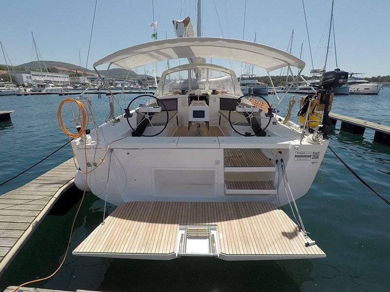 Sailing yacht Dufour 430 GL Sweetest taboo