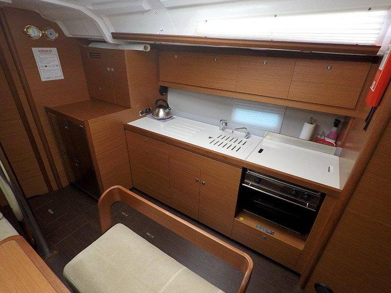 Sailing yacht Dufour 430 GL Sweetest taboo