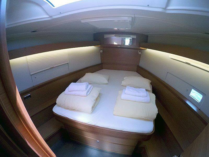Sailing yacht Dufour 430 GL Sweetest taboo