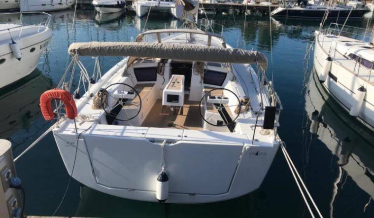 Segelyachten Dufour 430 GL Tahiri - bareboat