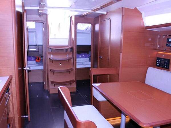 Segelyachten Dufour 430 GL Tahiri - bareboat