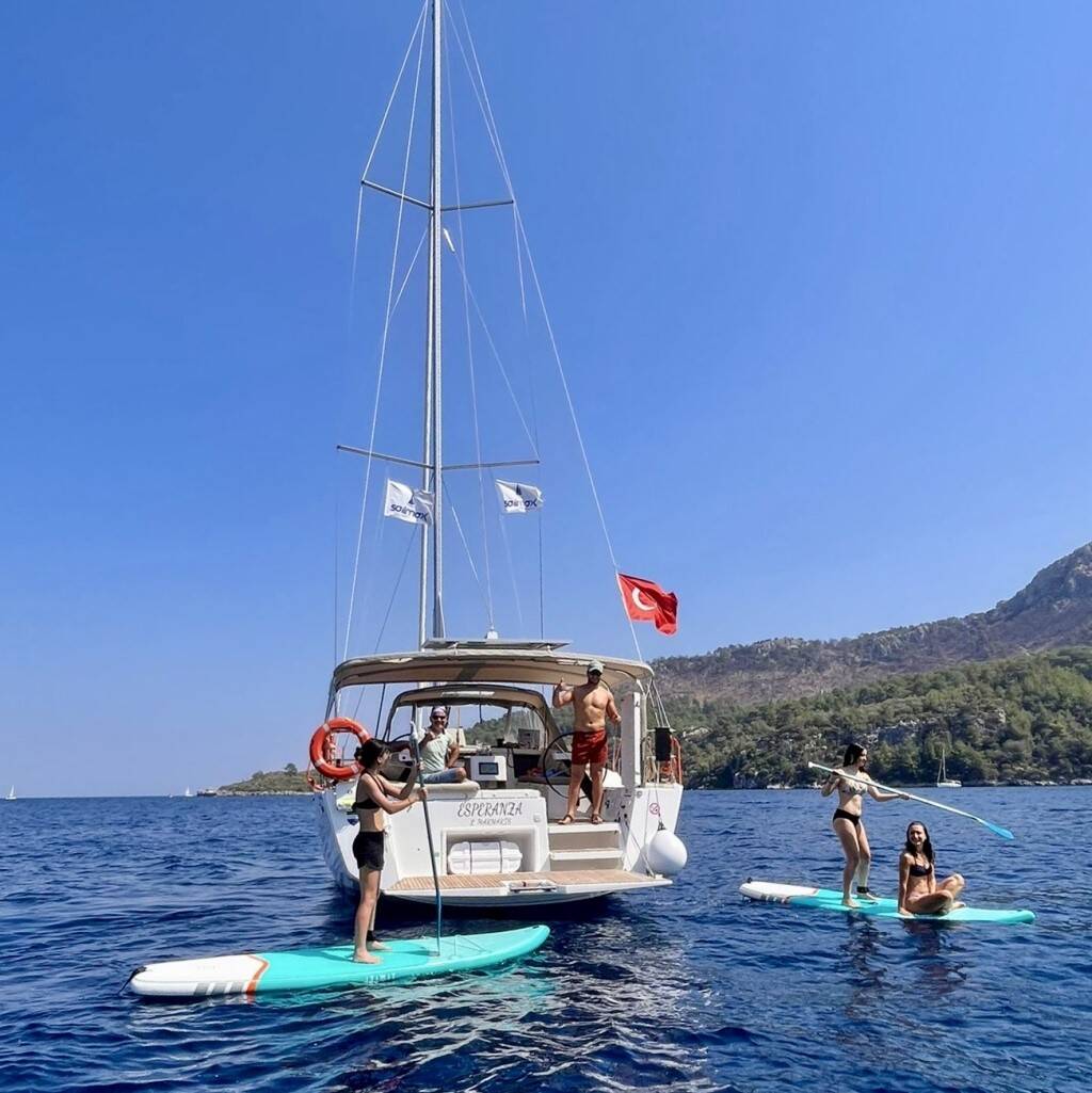 Sailing yacht Dufour 430 GL Esperanza