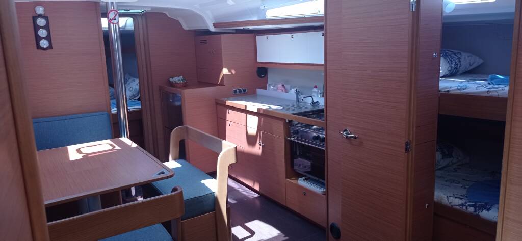 Sailing yacht Dufour 430 GL Esperanza