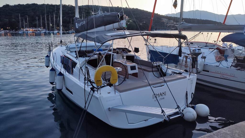 Sailing yacht Dufour 430 GL Ithaki