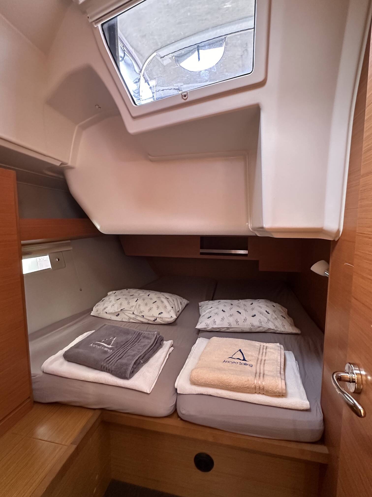 Sailing yacht Dufour 430 GL Kummsal