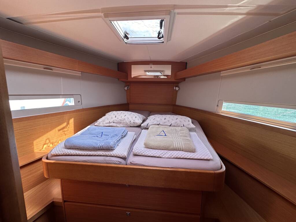 Sailing yacht Dufour 430 GL Kummsal