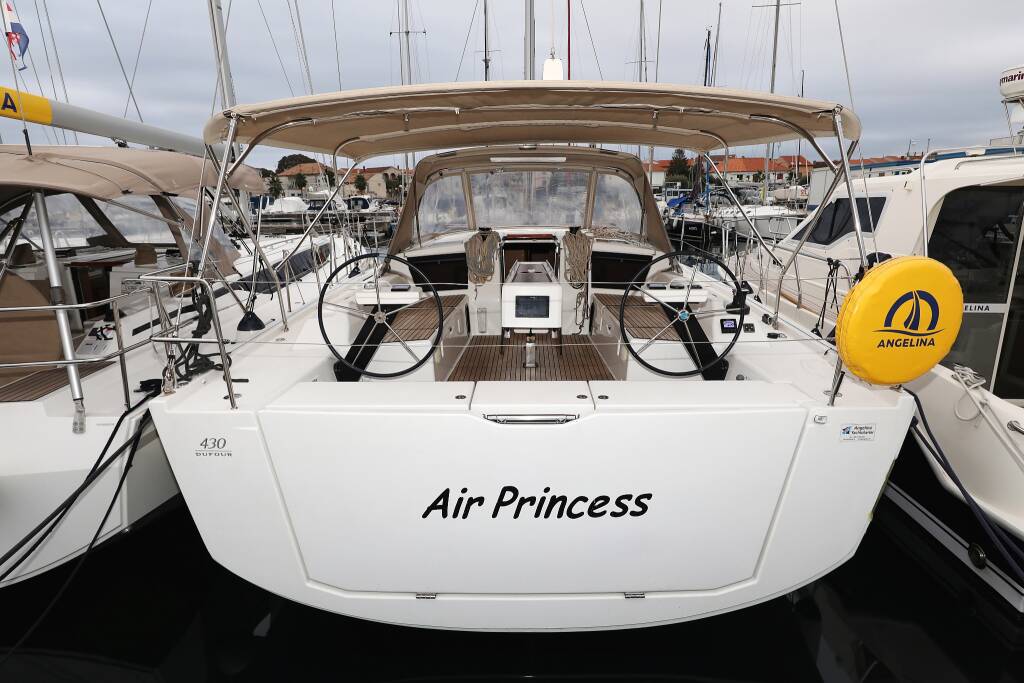Sailing yacht Dufour 430 GL Air Princess