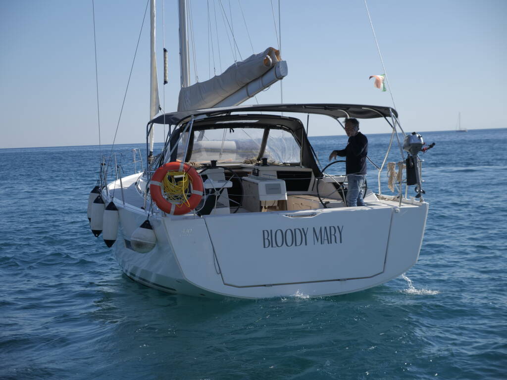 Sailing yacht Dufour 430 Bloody Mary