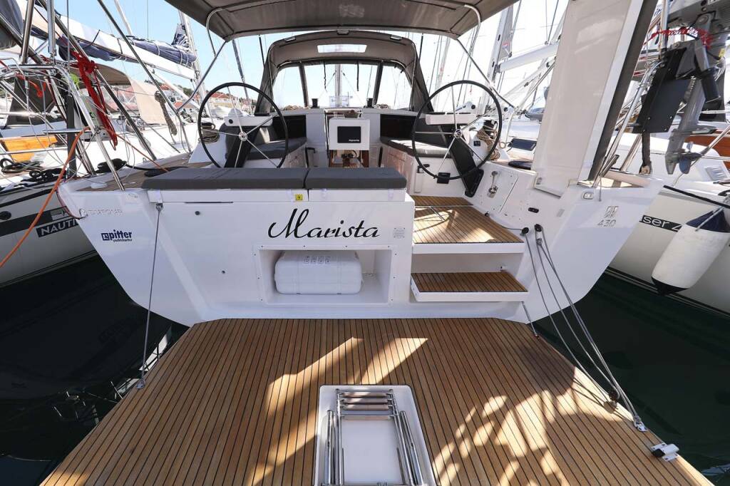 Sailing yacht Dufour 430 Marista