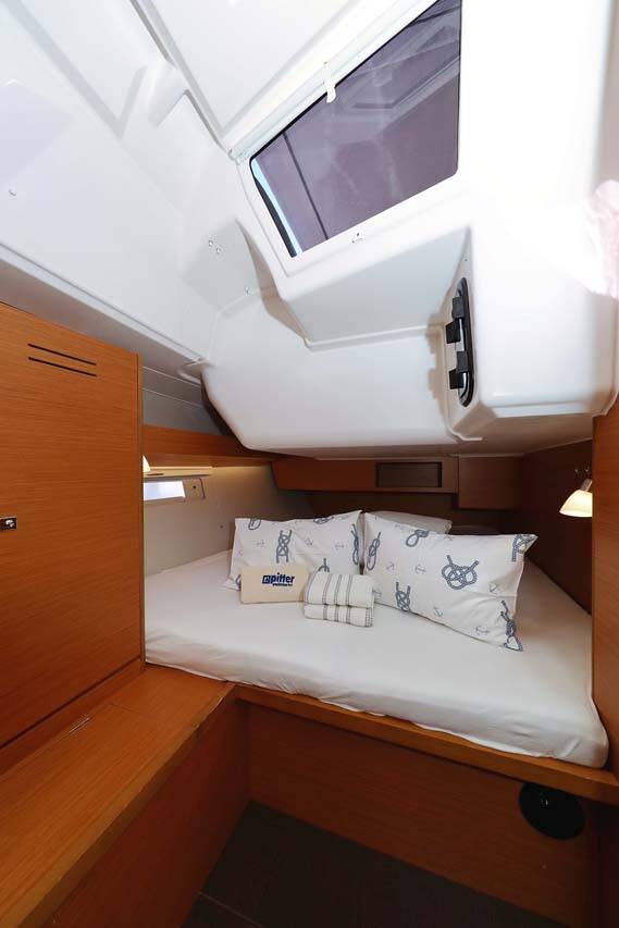 Sailing yacht Dufour 430 Marista