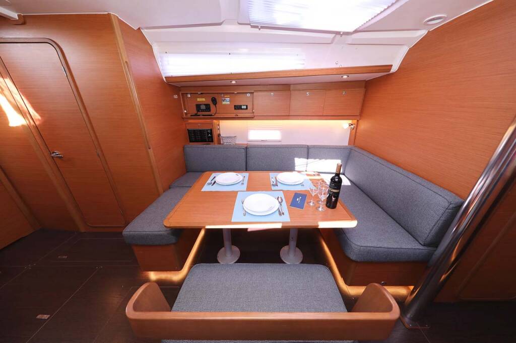 Segelyachten Dufour 430 Rocky II