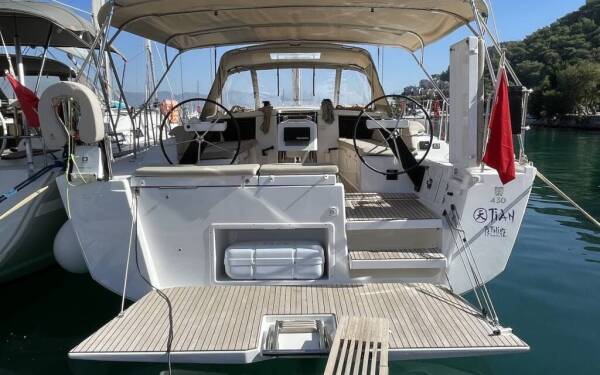 Dufour 430 Tian Fethiye, Yacht Club Mai