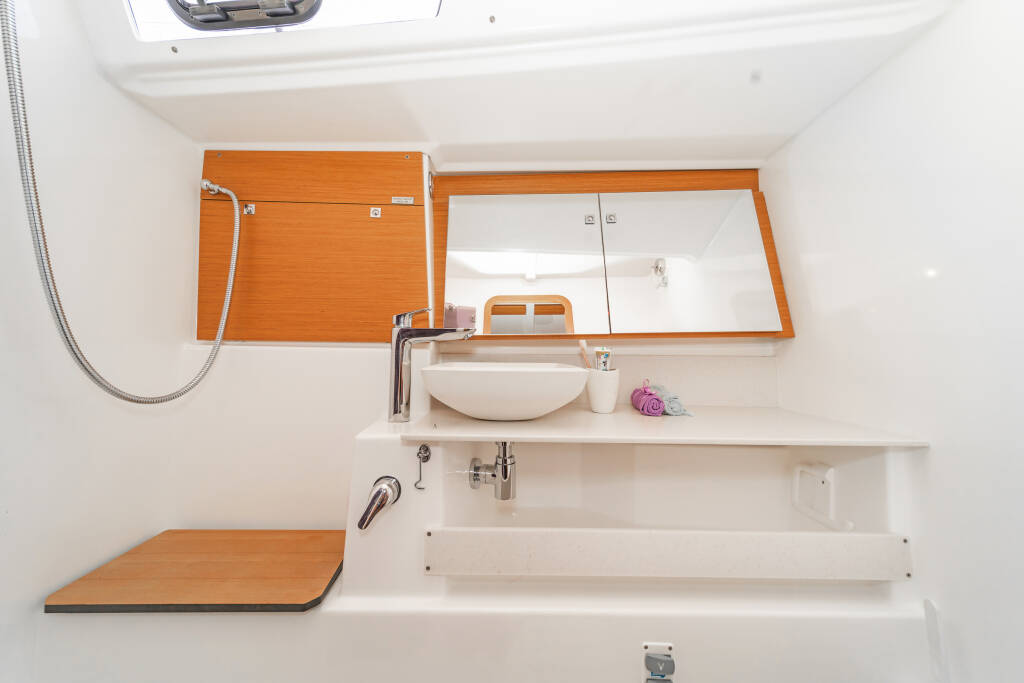 Segelyachten Dufour 430 Hierax