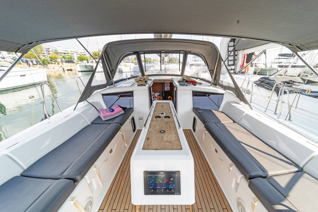 Segelyachten Dufour 430 Hierax
