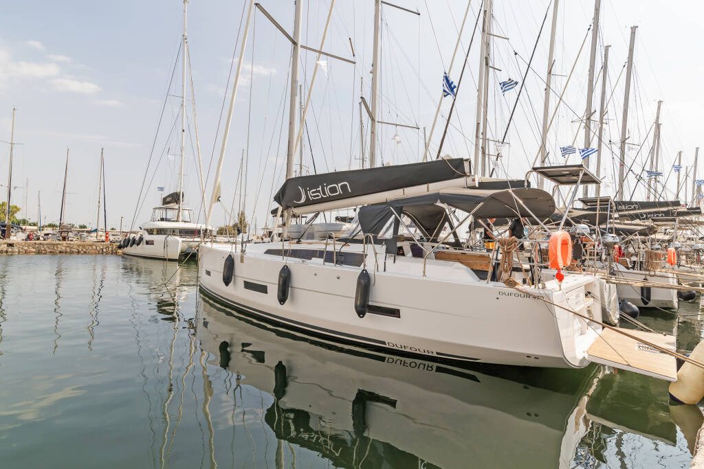 Segelyachten Dufour 430 Hierax