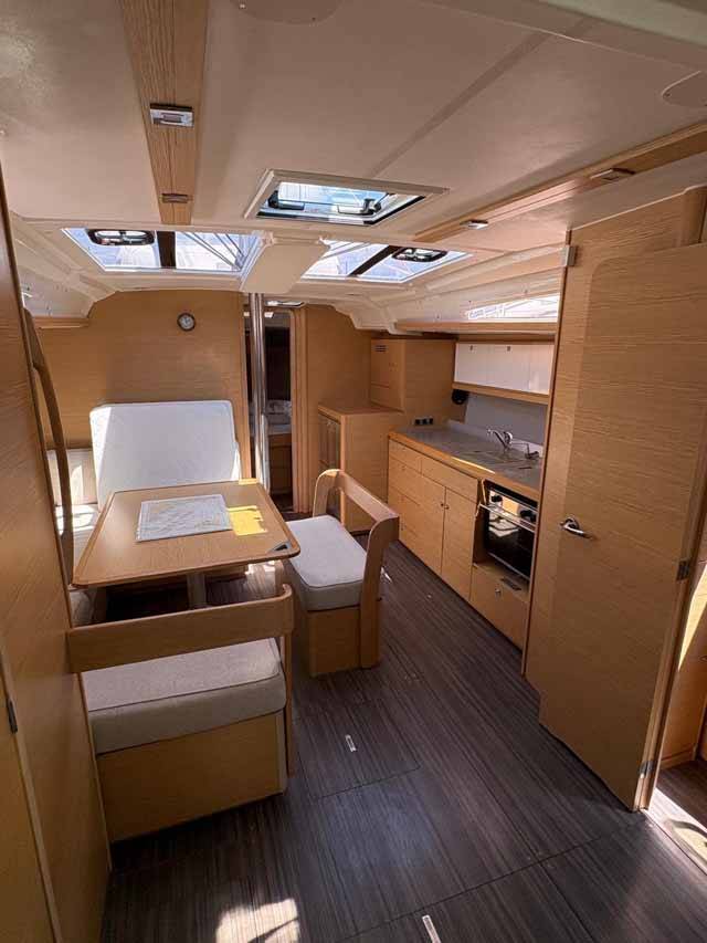 Segelyachten Dufour 430 Ansomo