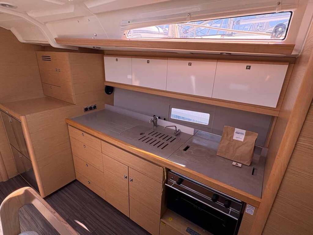 Segelyachten Dufour 430 Ansomo
