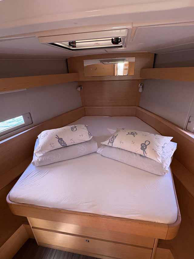 Segelyachten Dufour 430 Ansomo