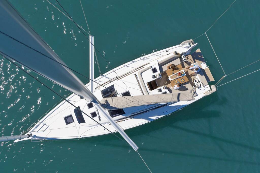 Sailing yacht Dufour 430 First Love