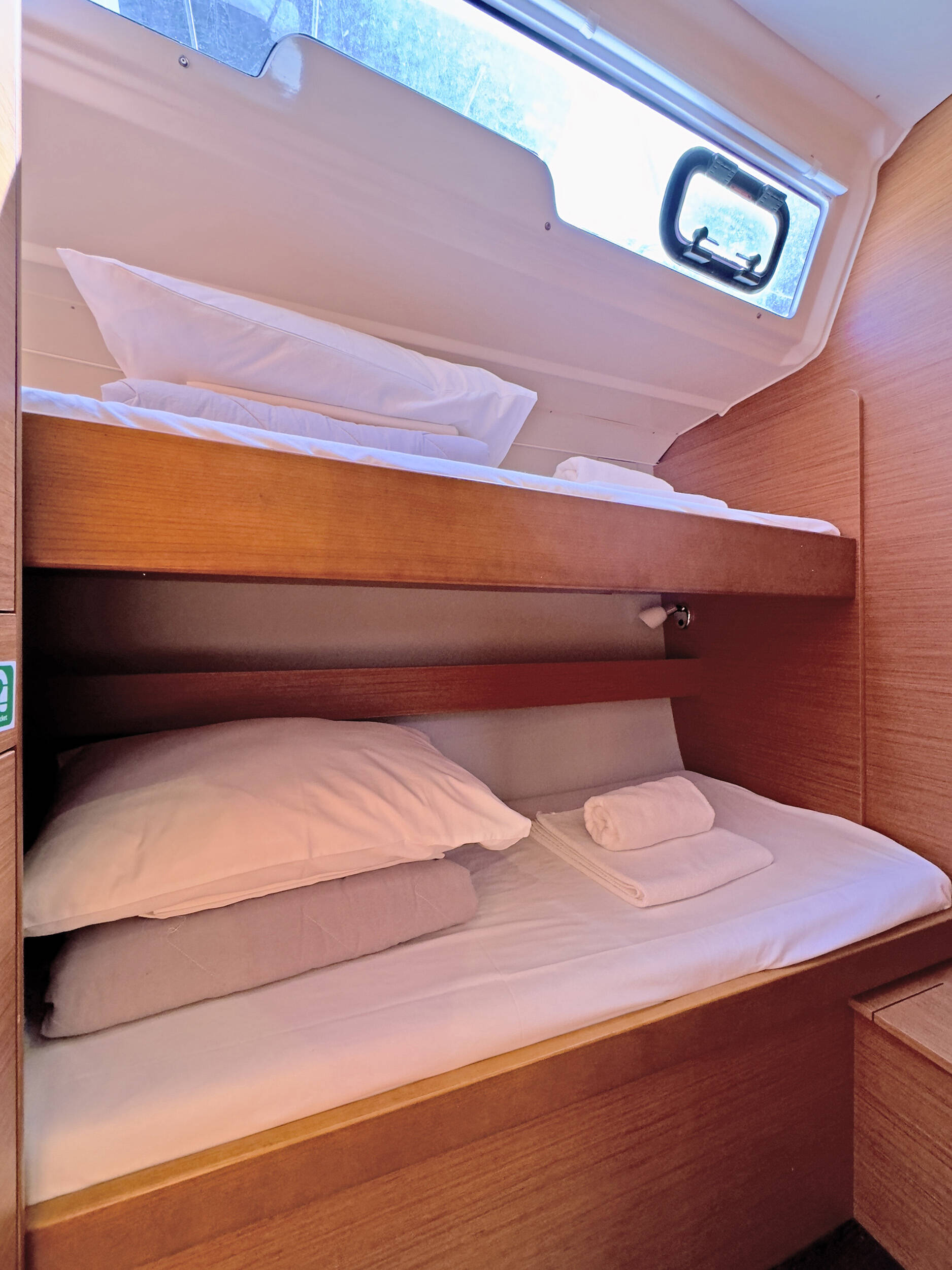 Sailing yacht Dufour 430 First Love