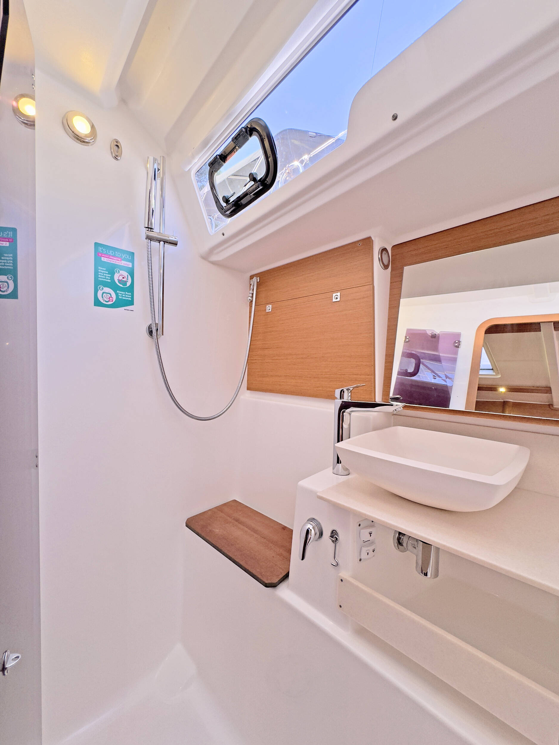 Sailing yacht Dufour 430 First Love
