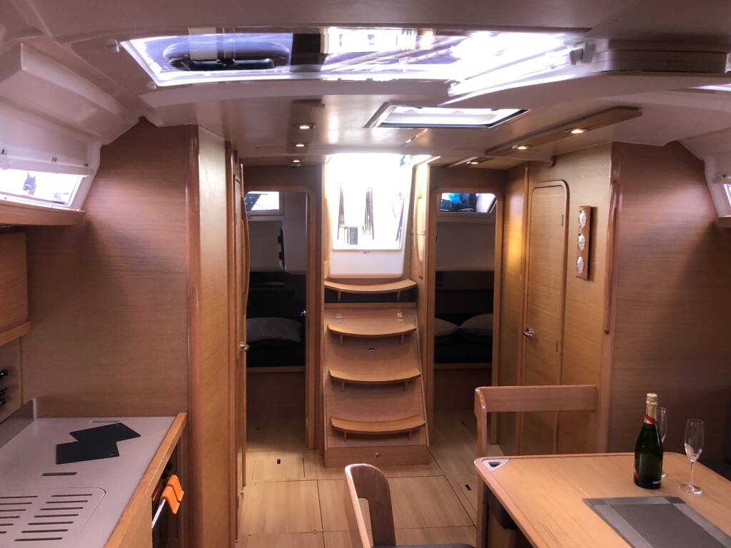 Sailing yacht Dufour 430 Billywig