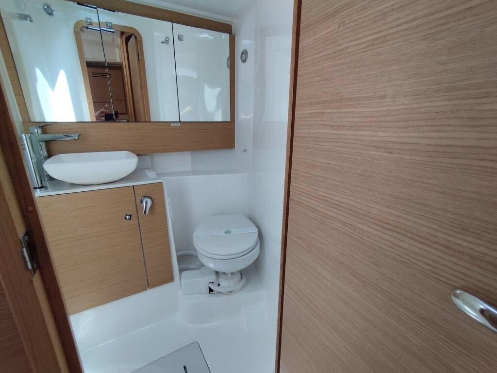 Sailing yacht Dufour 430 Billywig