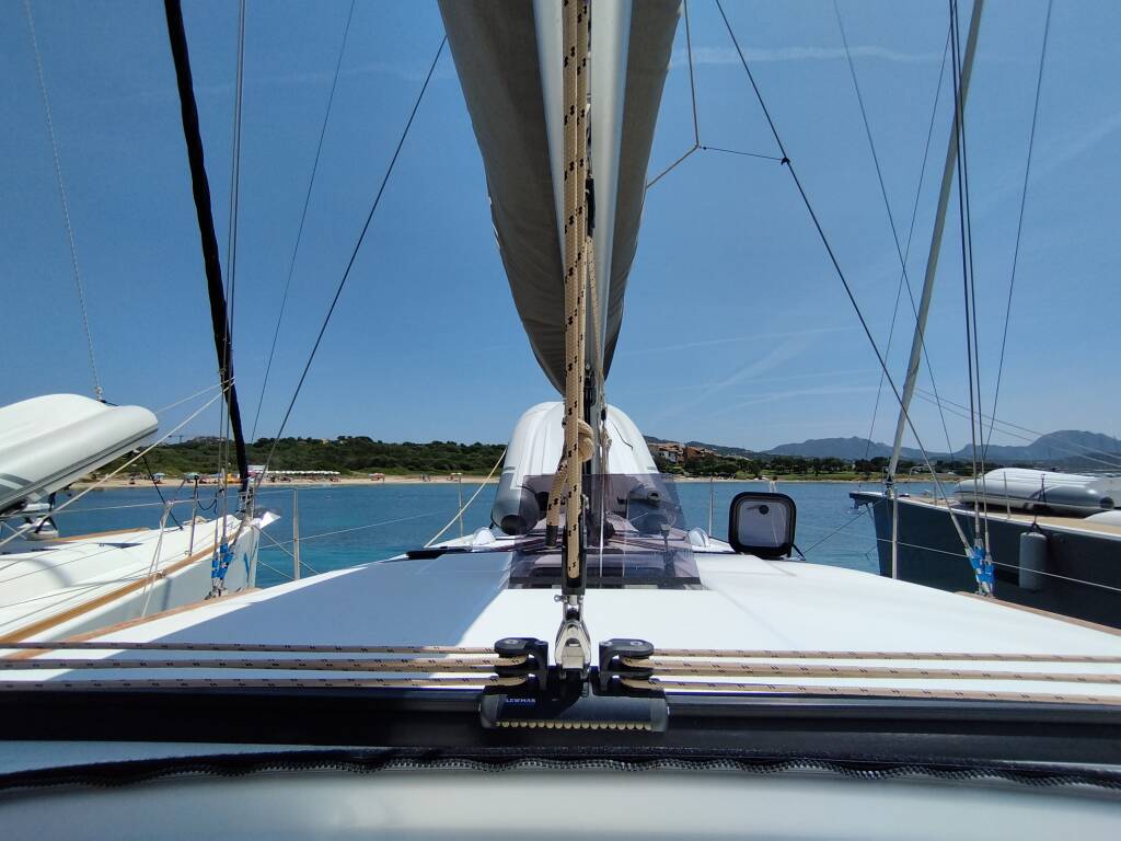 Sailing yacht Dufour 430 Thymus