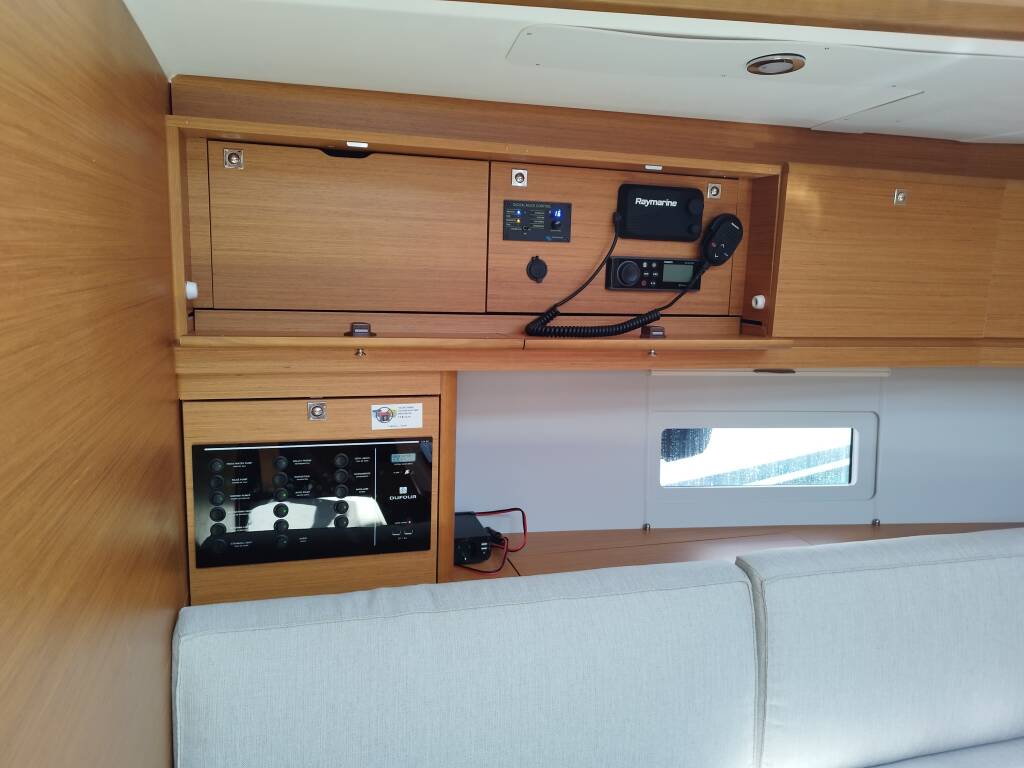 Sailing yacht Dufour 430 Thymus