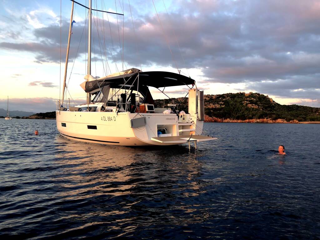 Sailing yacht Dufour 430 Hermione
