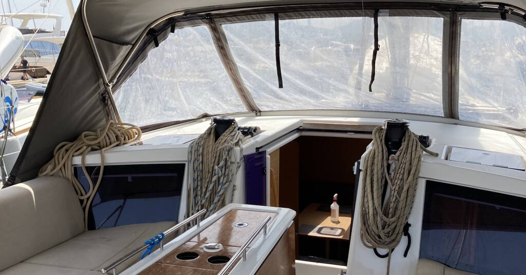 Sailing yacht Dufour 430 Hermione