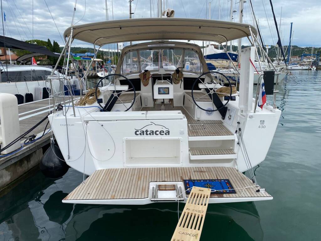 Segelyachten Dufour 430 Catacea