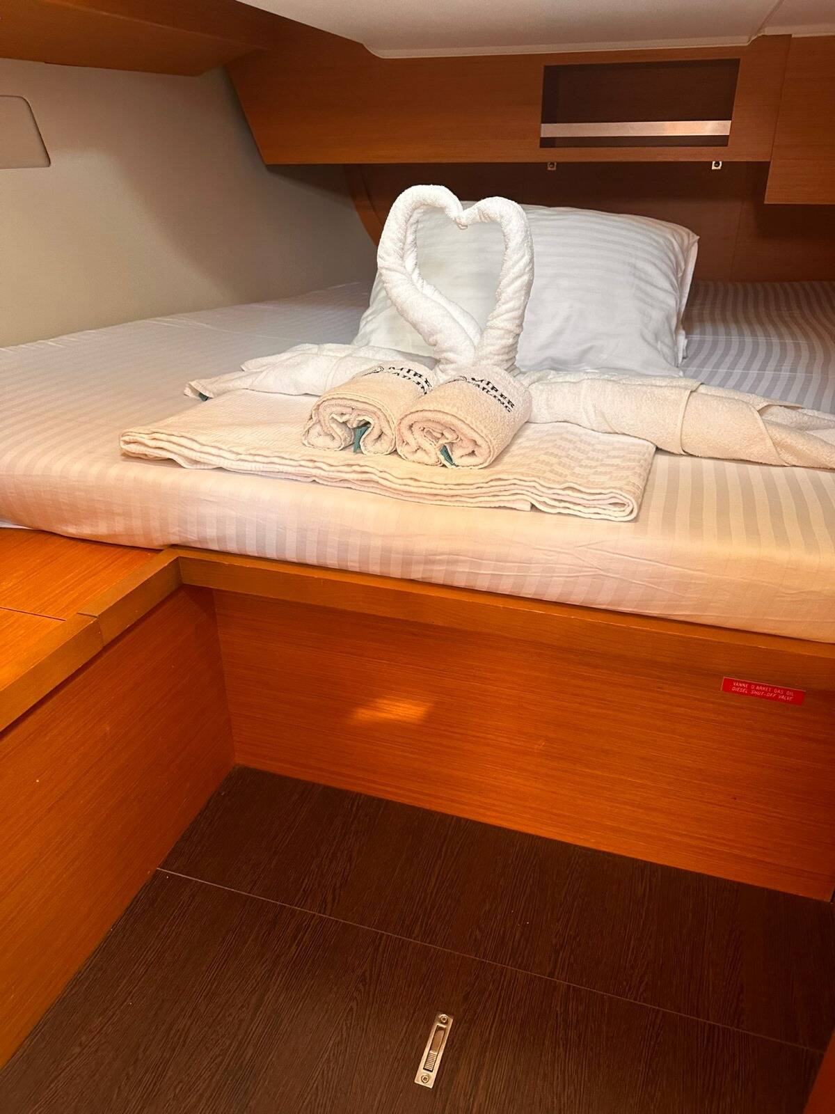 Segelyacht Dufour 430 Scarlet