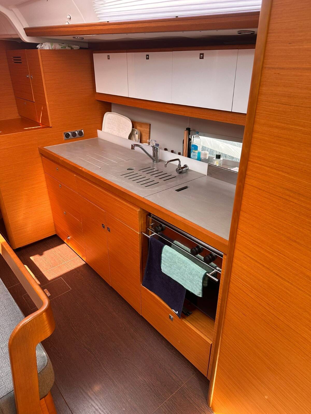 Segelyacht Dufour 430 Scarlet