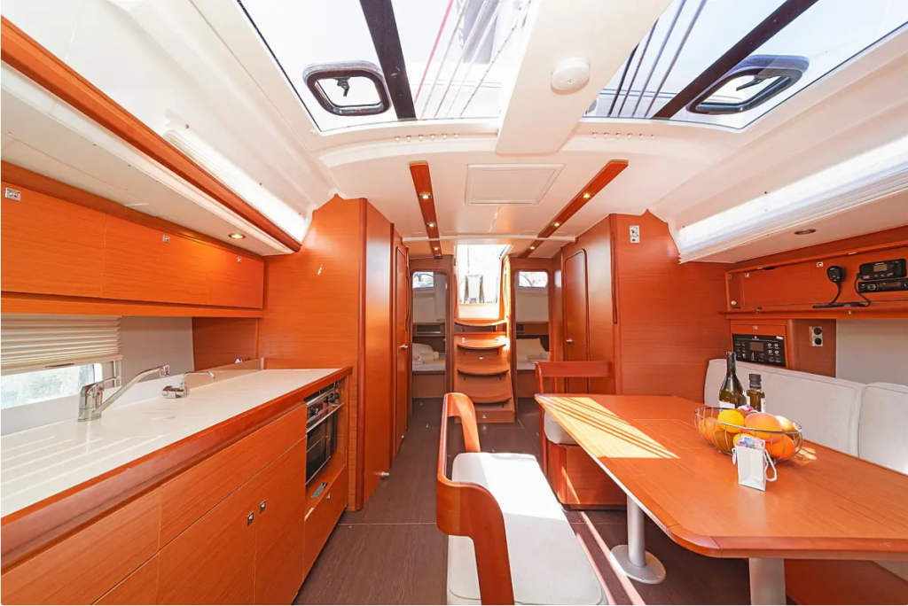 Sailing yacht Dufour 430 Ocean Whisper