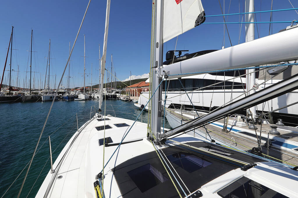 Sailing yacht Dufour 44 Scooby Doo
