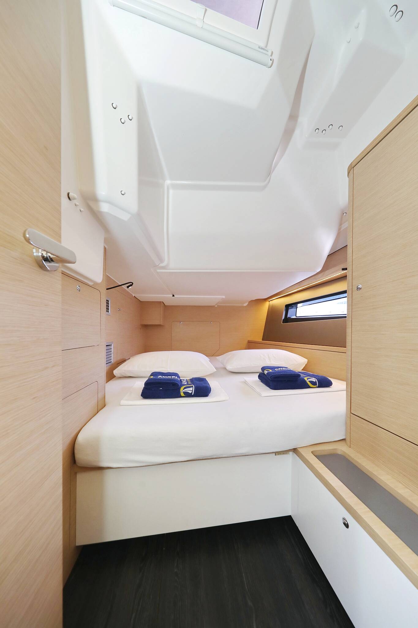 Sailing yacht Dufour 44 Scooby Doo