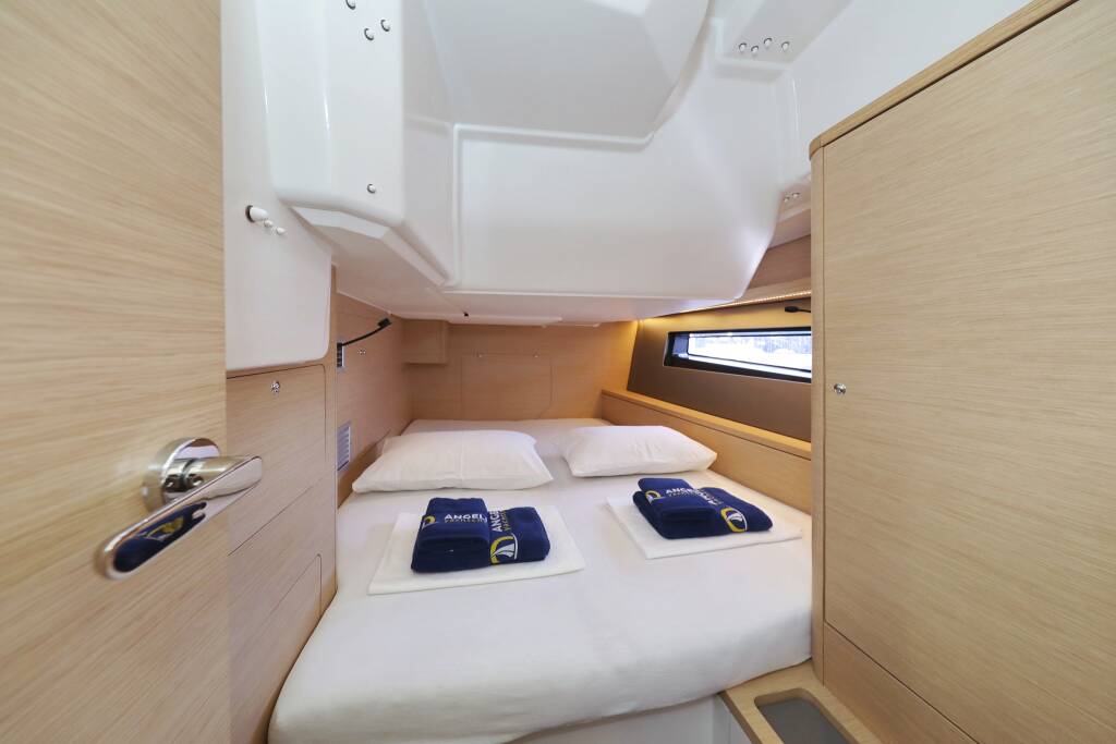 Sailing yacht Dufour 44 Scooby Doo
