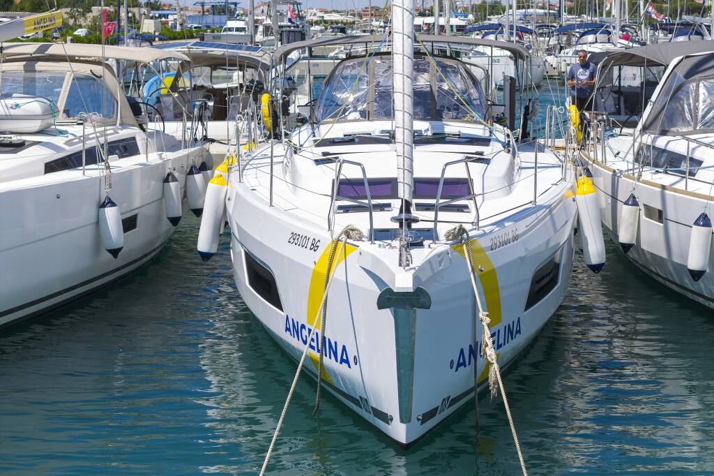 Sailing yacht Dufour 44 Soul