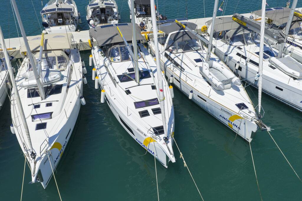 Sailing yacht Dufour 44 Soul
