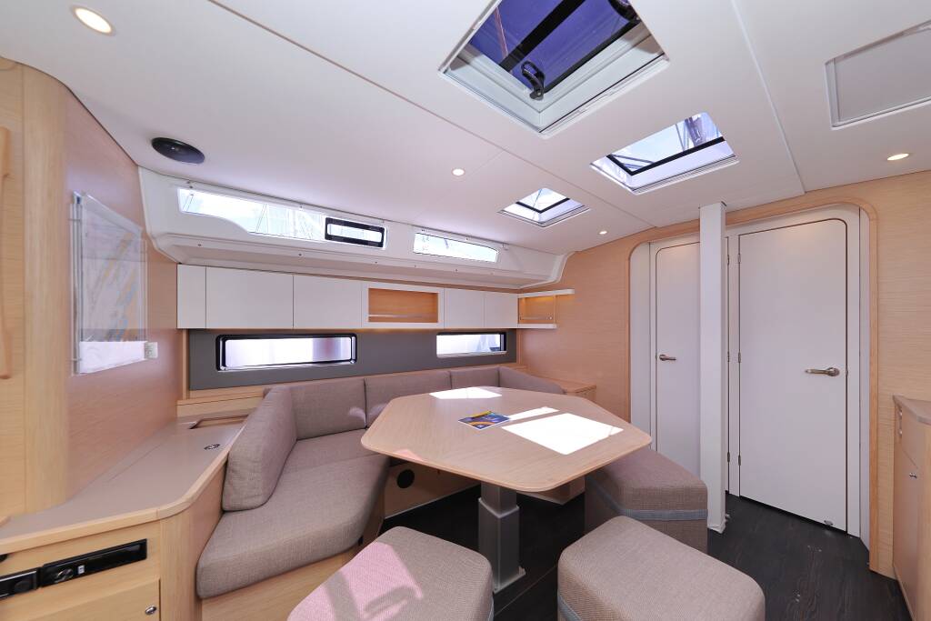 Sailing yacht Dufour 44 Soul