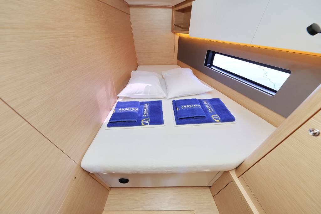 Sailing yacht Dufour 44 Soul