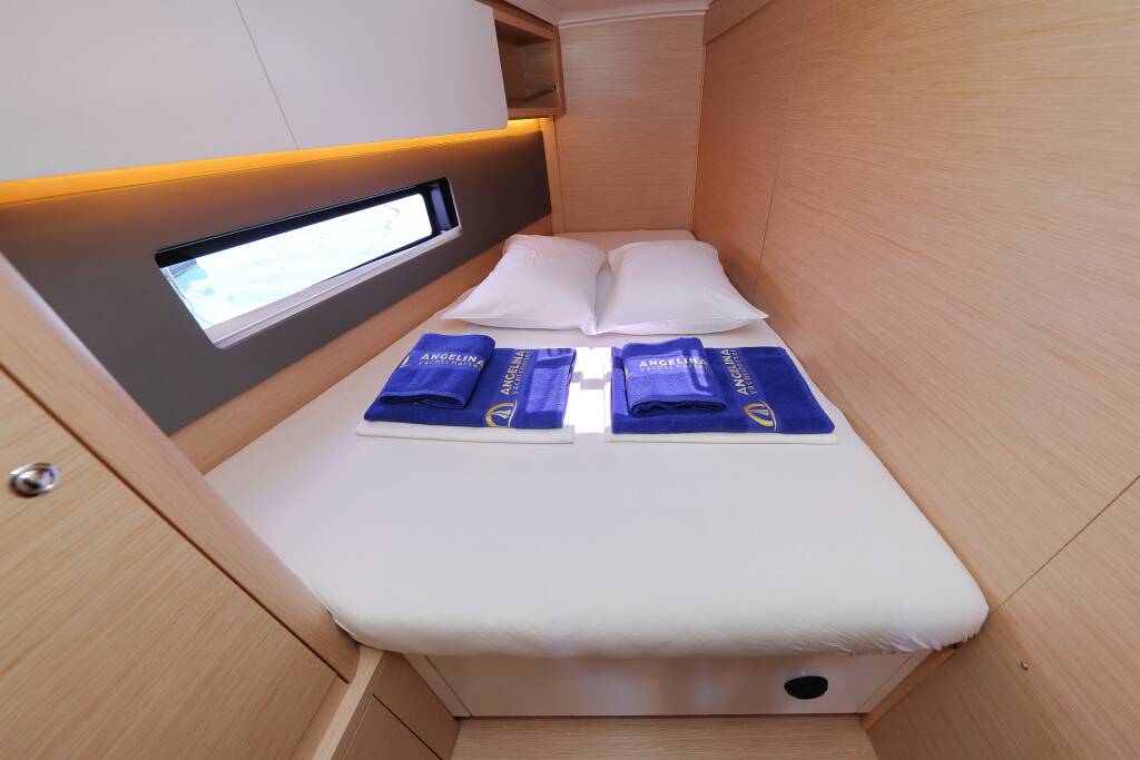 Sailing yacht Dufour 44 Soul