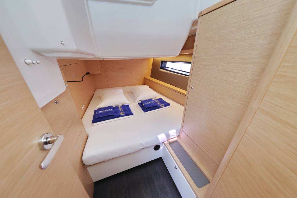 Sailing yacht Dufour 44 Soul