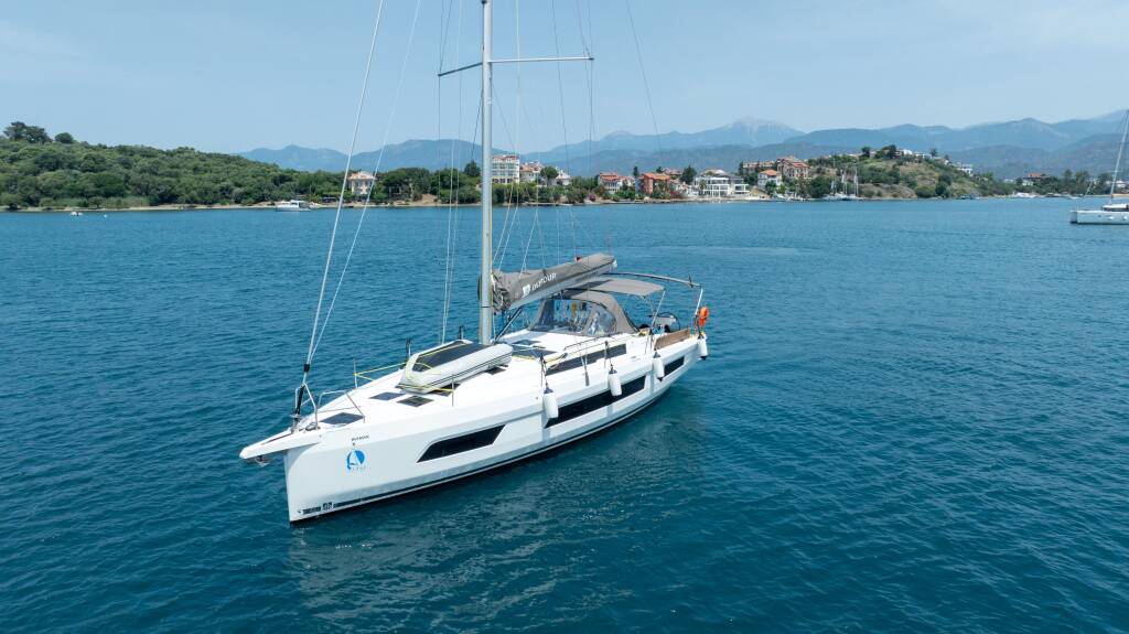 Sailing yacht Dufour 44 Alfasyr