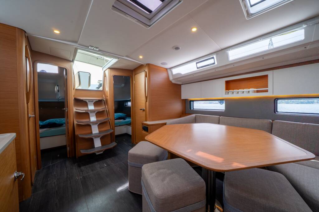 Sailing yacht Dufour 44 Alfasyr