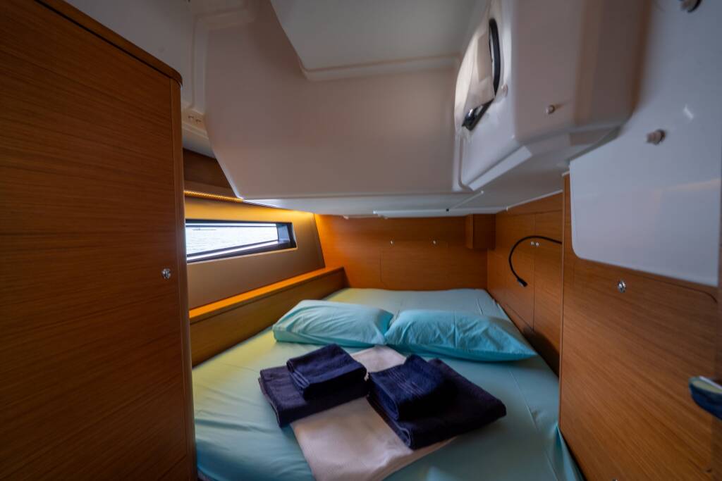 Sailing yacht Dufour 44 Alfasyr