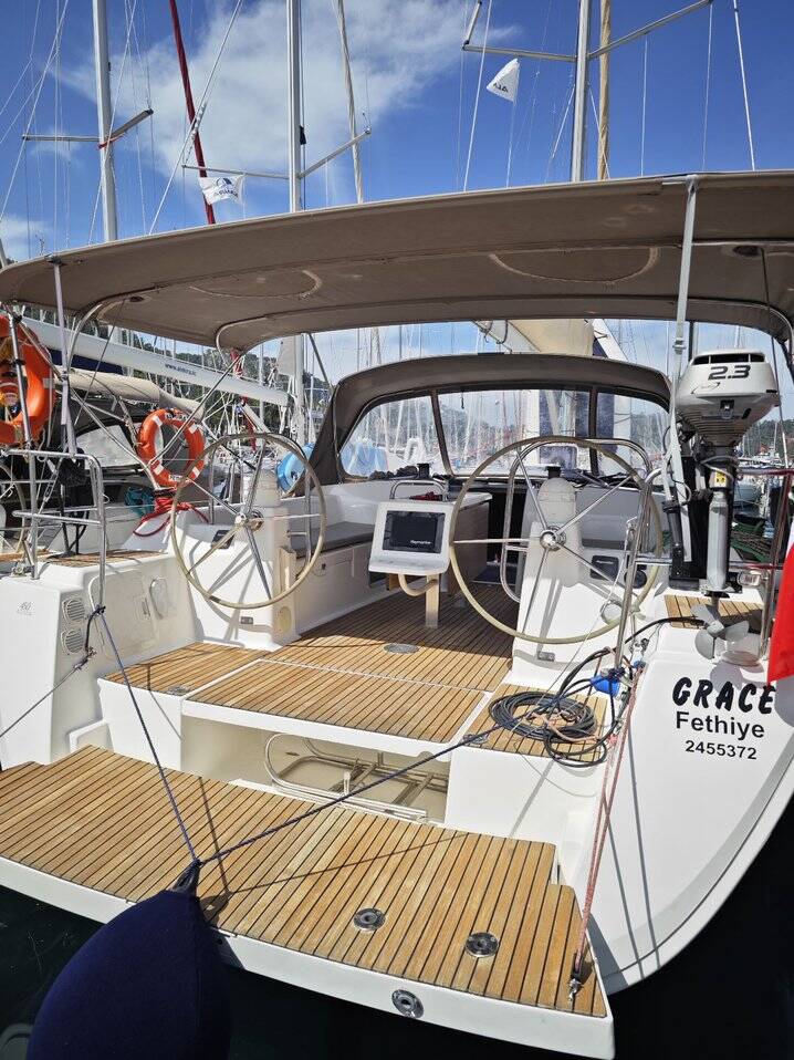 Sailing yacht Dufour 450 GL Grace